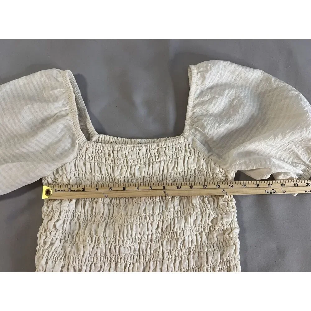 Old Navy Fitted Puff-Sleeve‎ Smocked Top Sz Medium Cream